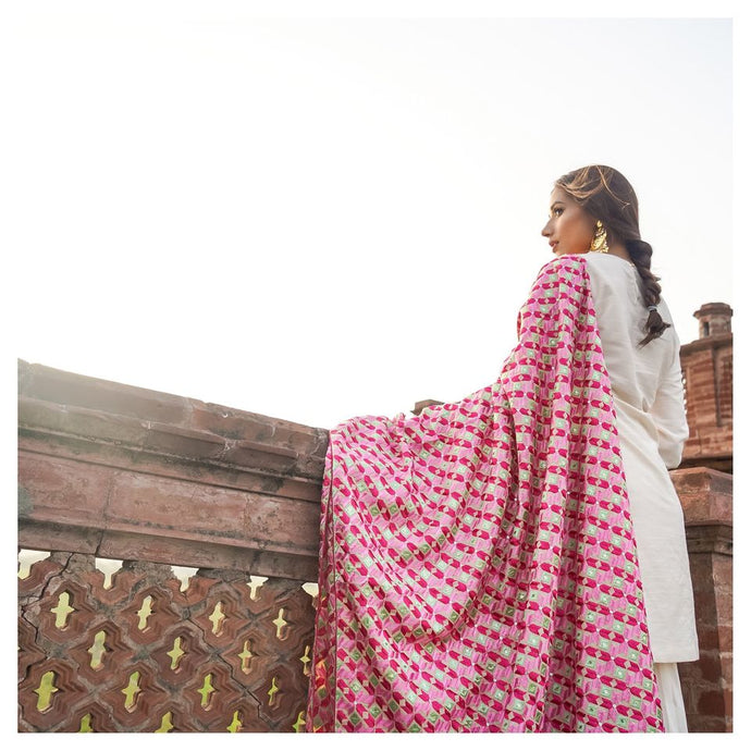 Unveiling the Charms of MysticLoom: 10 Reasons to Choose Mystic Loom for Your Phulkari Dupatta