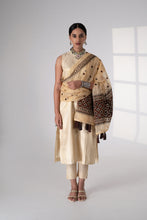 Load image into Gallery viewer, Sanjh Beige brown Kota handmade Phulkari Dupatta for women by Mysticloom // Dupatta for Online shopping // Summer
