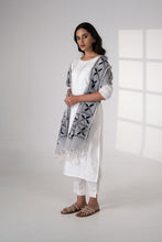 Load image into Gallery viewer, Chann Phulkari Dupatta for Women by Mystic Loom | Summer Dupatta | Kota