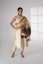 Load image into Gallery viewer, Sanjh Beige brown Kota handmade Phulkari Dupatta for women by Mysticloom // Dupatta for Online shopping // Summer