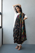 Load image into Gallery viewer, Black Hand Made Phulkari Dupatta for Women | Online shopping Dupatta | Wedding Dupatta