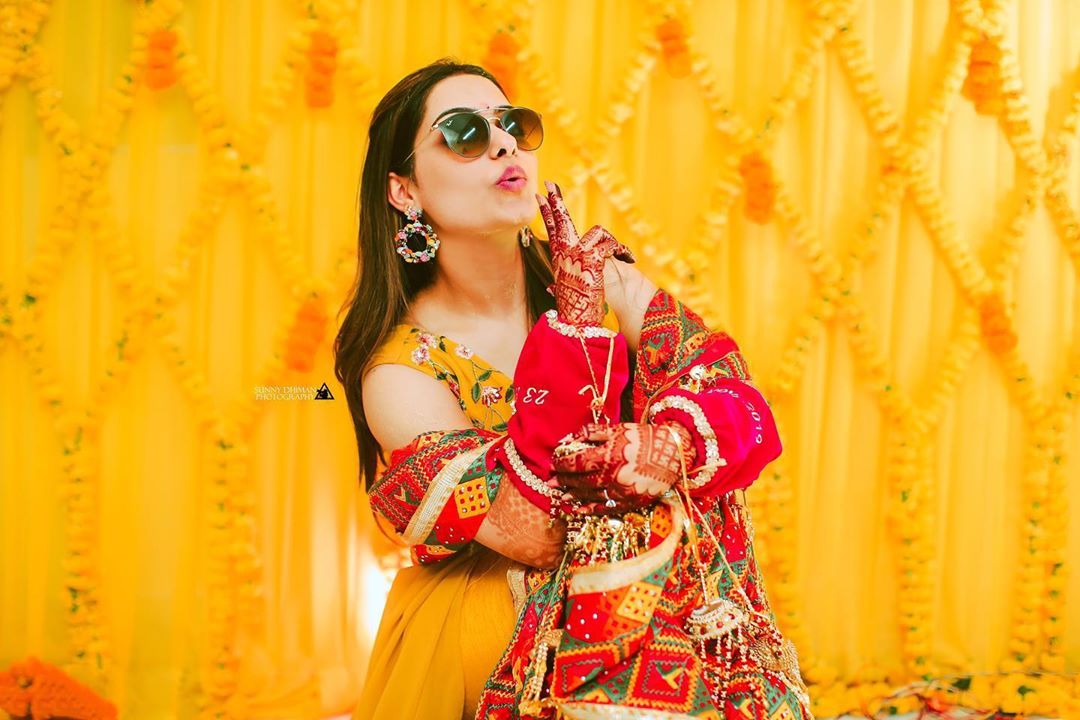 Haldi poses for bride single hi-res stock photography and images - Alamy