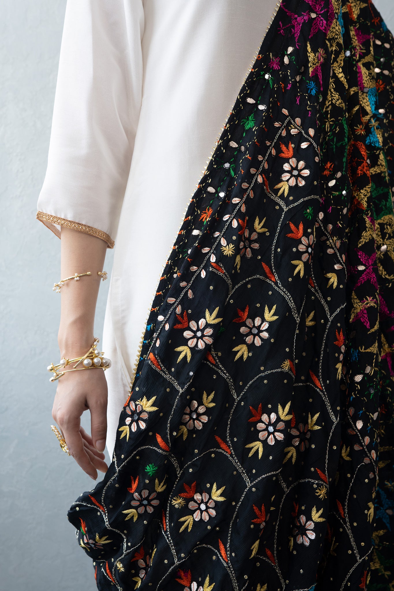 Black Hand Made Phulkari Dupatta for Women | Online shopping Dupatta | Wedding Dupatta