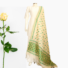 Load image into Gallery viewer, Heena
